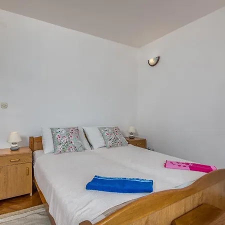 Stunning In With Kitchen Silo (Krk)