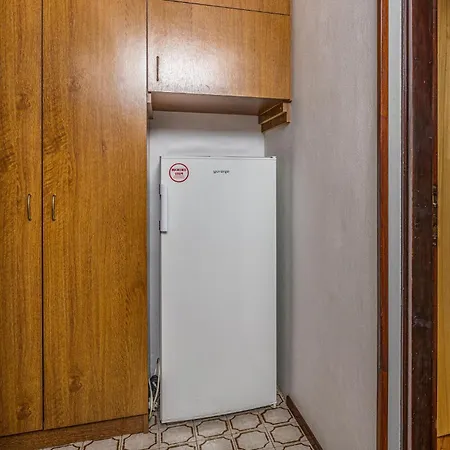 Apartment Stunning In With Kitchen Silo (Krk)